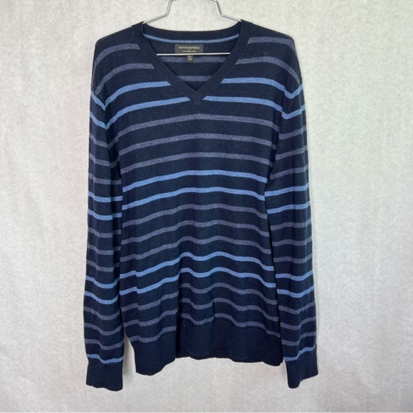 Banana Republic 100% Marina Will blue Men’s Sweater Xl Lightweight V-Neck - Picture 1 of 5